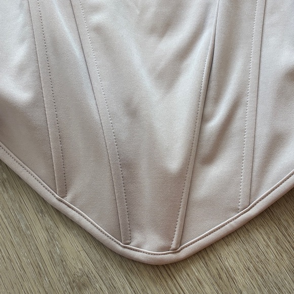 NWOT Vici Collection Elegant Pink Off-Shoulder Corset Top - Picture 5 of 9